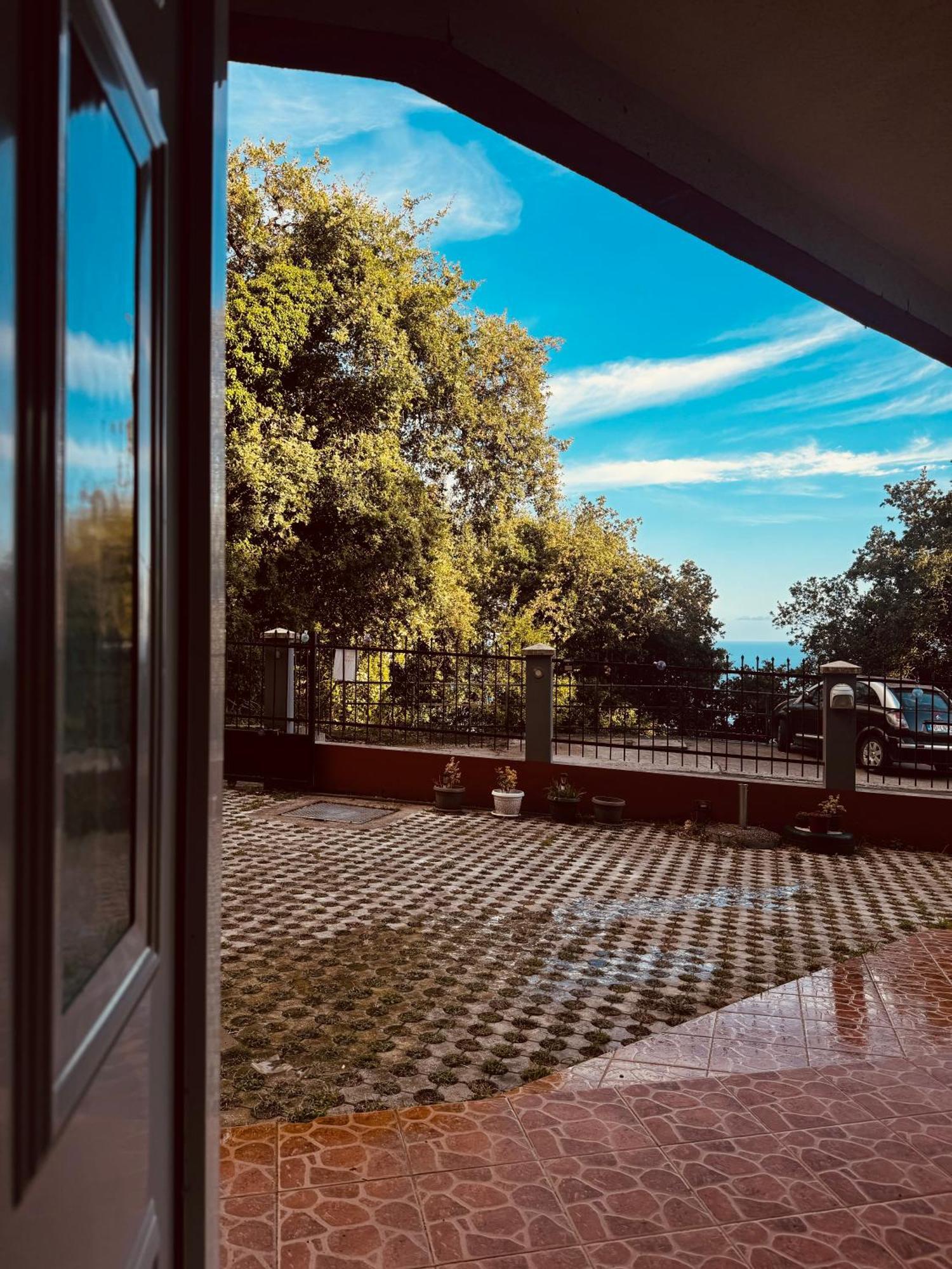 Budva Felix Suites Bagian luar foto