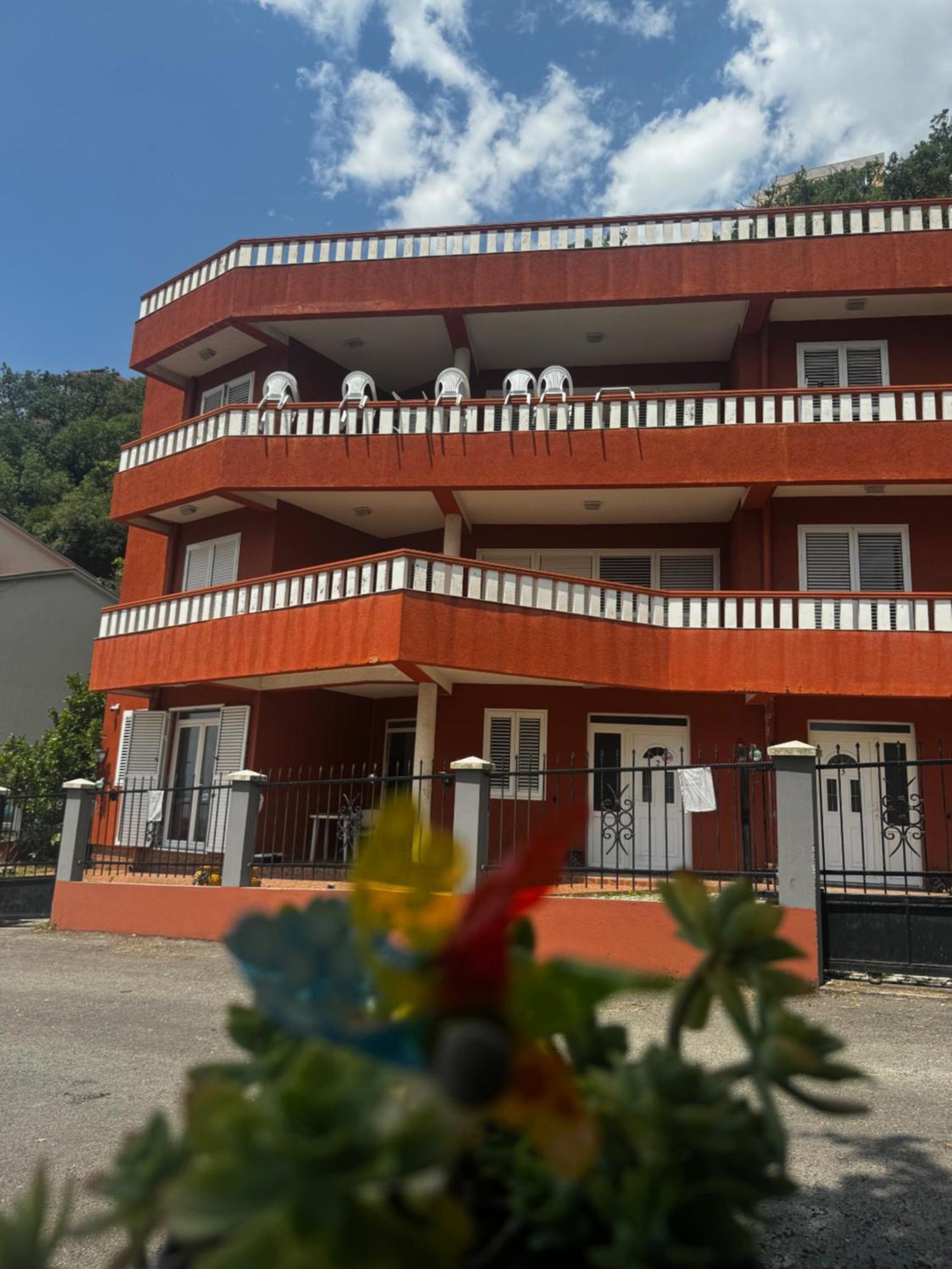 Budva Felix Suites Bagian luar foto