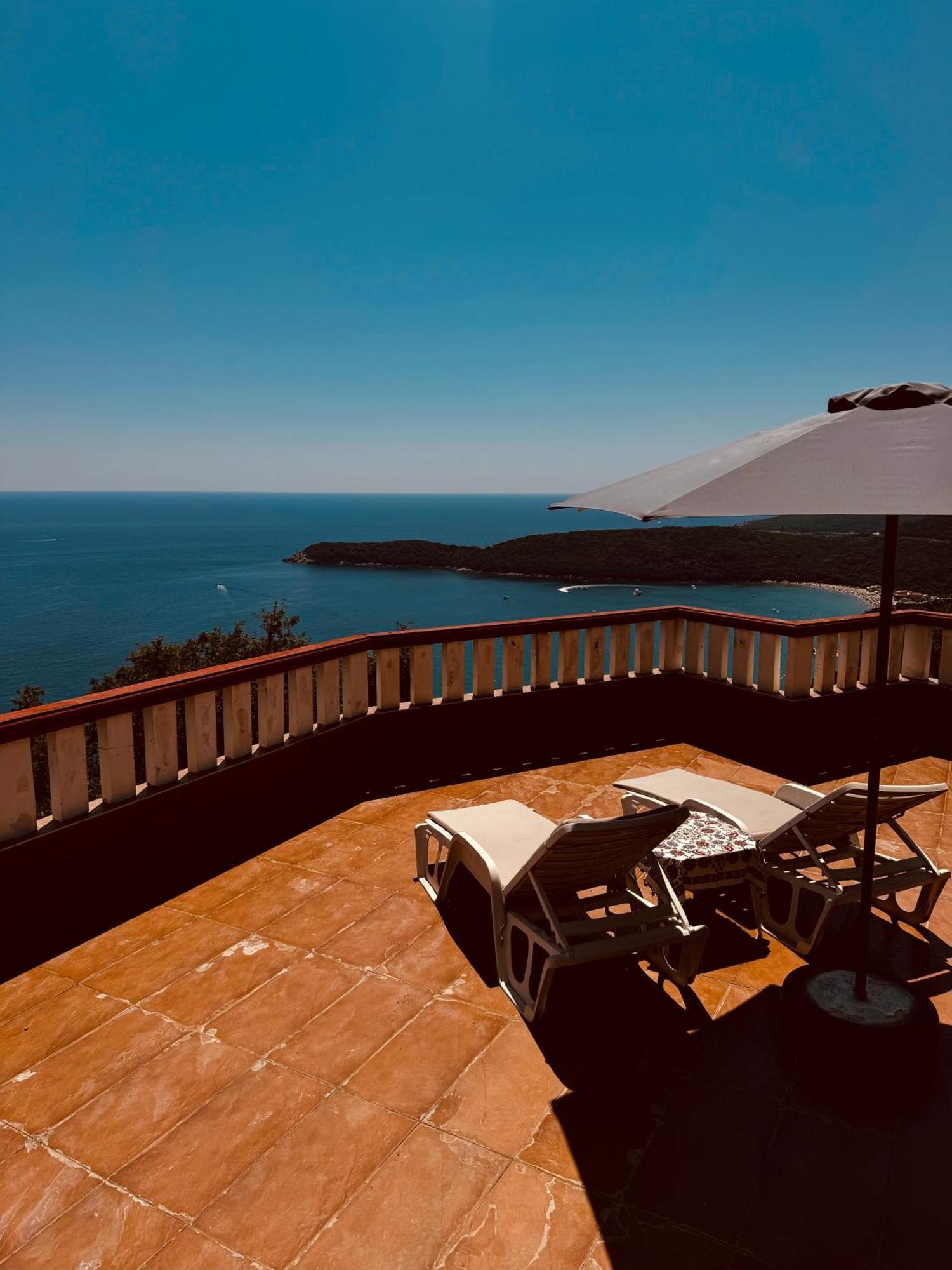 Budva Felix Suites Bagian luar foto