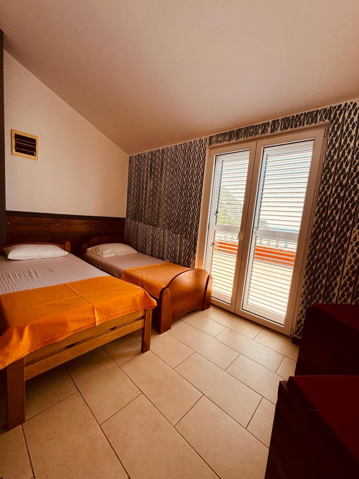 Budva Felix Suites Bagian luar foto
