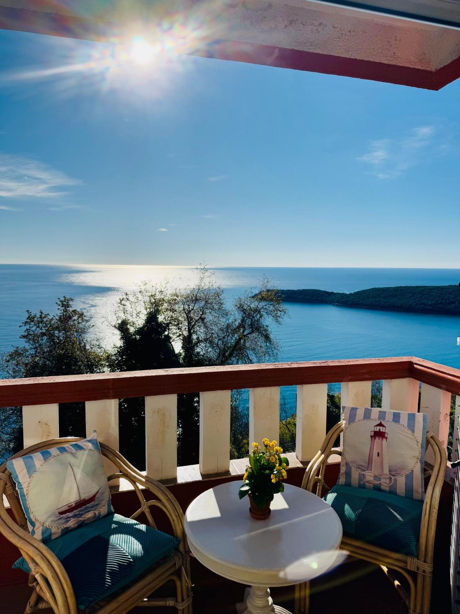 Budva Felix Suites Bagian luar foto
