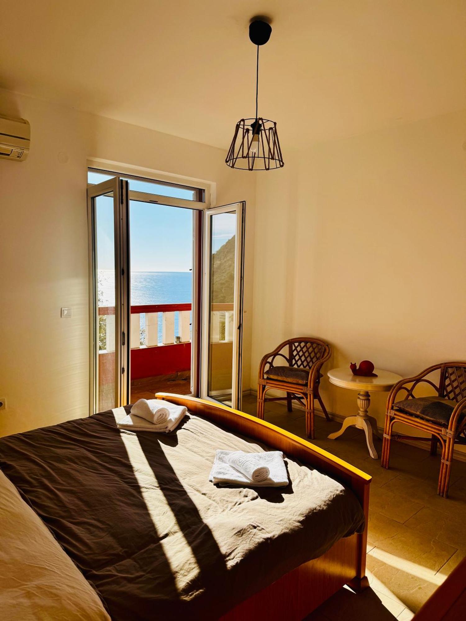 Budva Felix Suites Bagian luar foto
