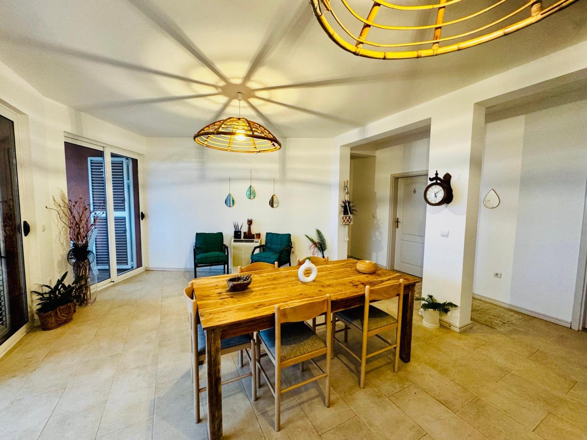 Budva Felix Suites Bagian luar foto