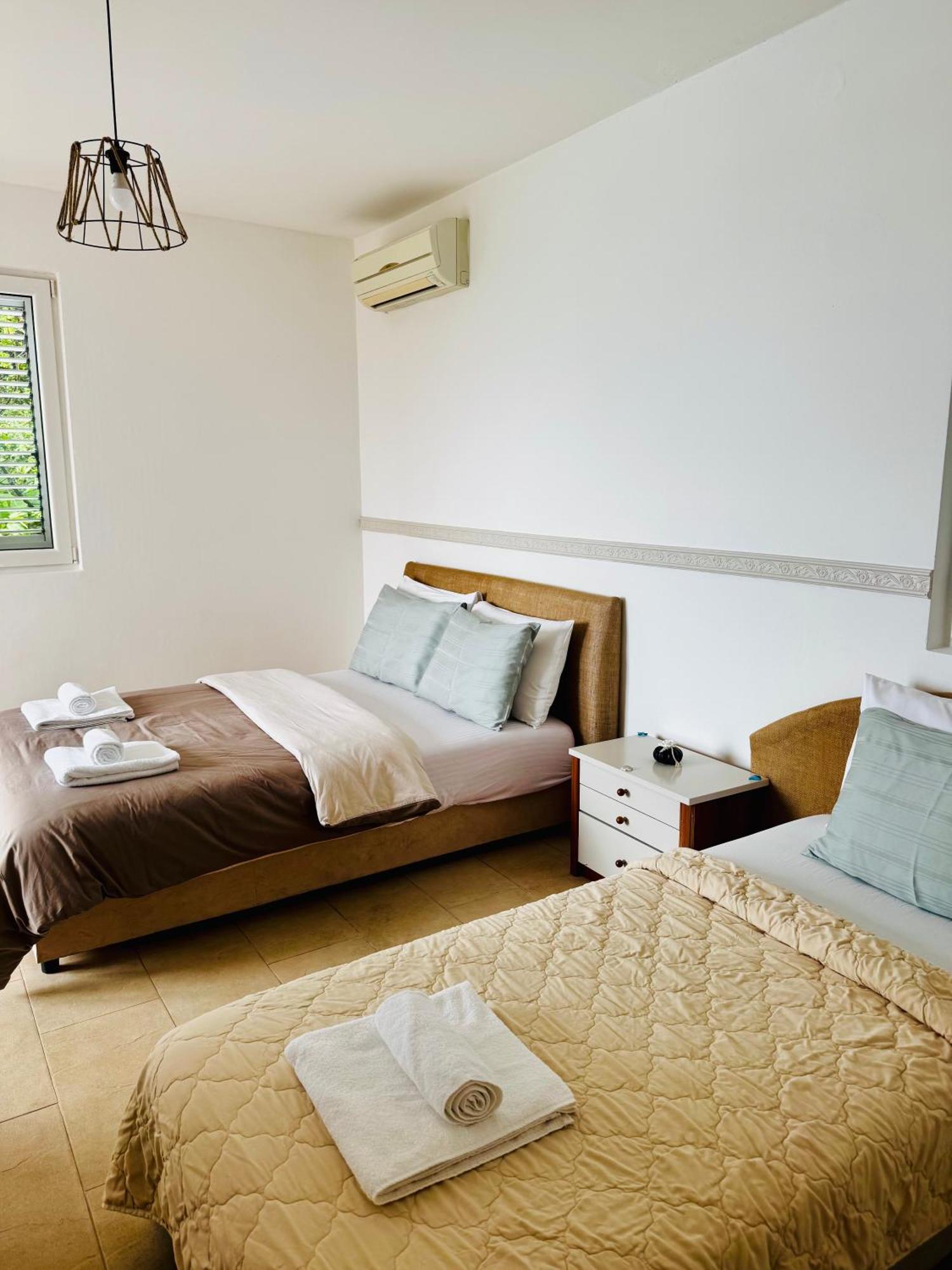 Budva Felix Suites Bagian luar foto