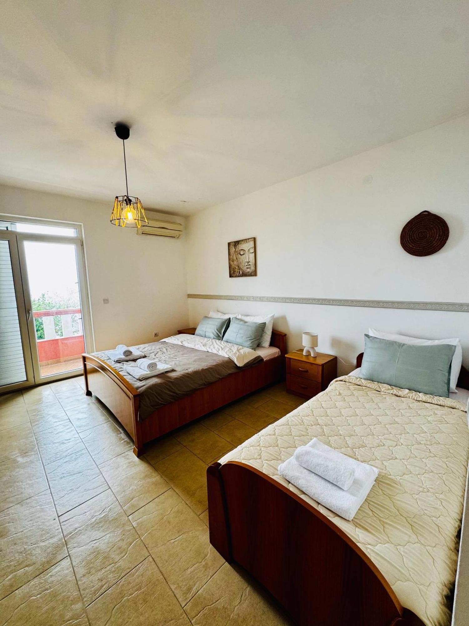 Budva Felix Suites Bagian luar foto